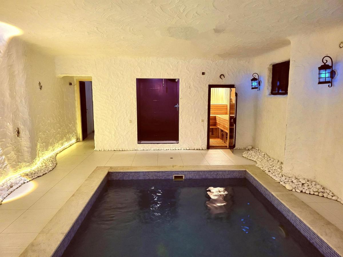 Maxim Pasha Hotel 5*